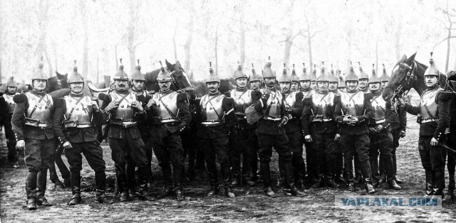 Исторический детектив. Германские каски: шеи целы, мозги сломаны