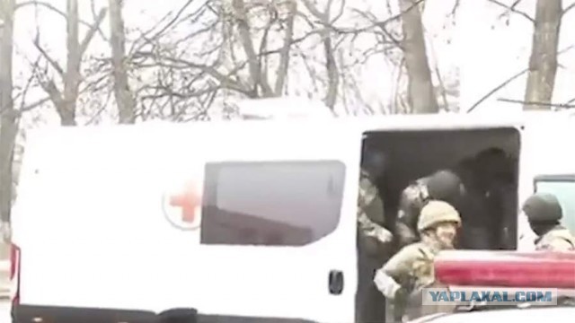 В Броварах под Киевом рядом детским садом упал вертолет.