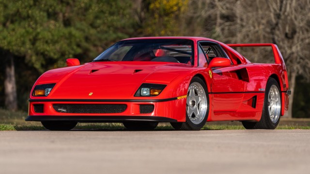 10 самых дорогих автомобилей аукциона Mecum за 2022 год.