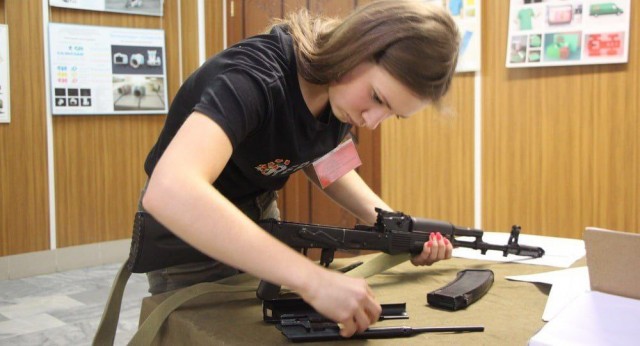 Российские школы с января потратили на автоматы Калашникова, пистолеты и тд больше, чем на компы и прочую оргтехнику
