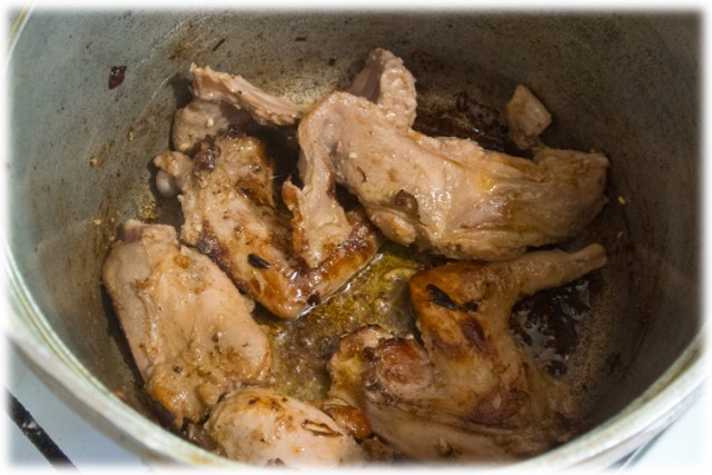 Кролик с черносливом