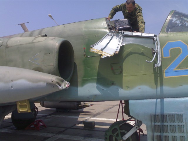 Впервые в истории российские военные смогли посадить Су-34 "на брюхо"