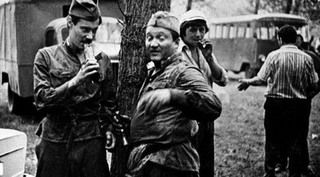 Интересные снимки известных людей 14.04.25