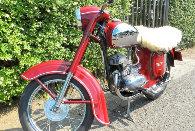 Первая техника советского подростка: от мопеда Карпаты до мотоцикла Ява