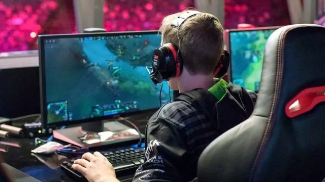 Репетиторы по Dota 2 в России зарабатывают до 120 тысяч рублей в месяц