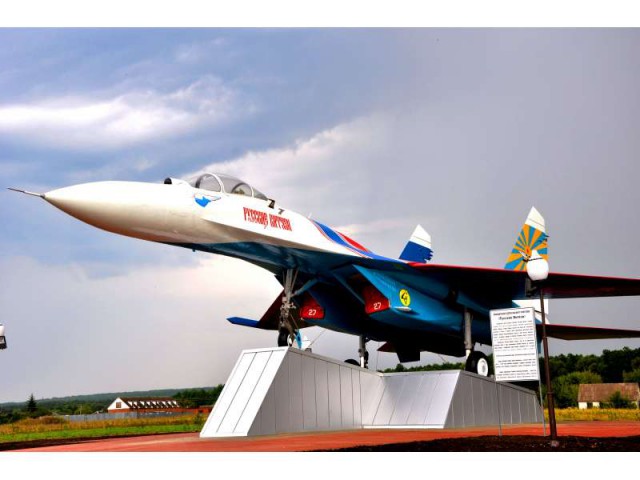 20 самых интересных авиапамятников
