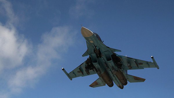 Бомбардировщику Су-34 дали имя Олега Пешкова