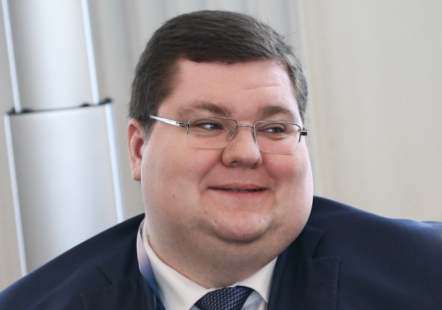 Депутат Госдумы Олег Нилов заявил, что в первую очередь должны мобилизоваться депутаты и остальная власть