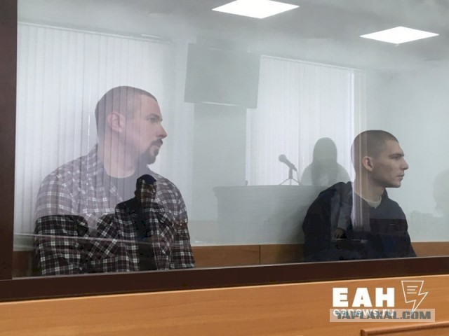 19 лет лишения свободы грозит росгвардейцу и старшине МЧС за поджог челябинского военкомата