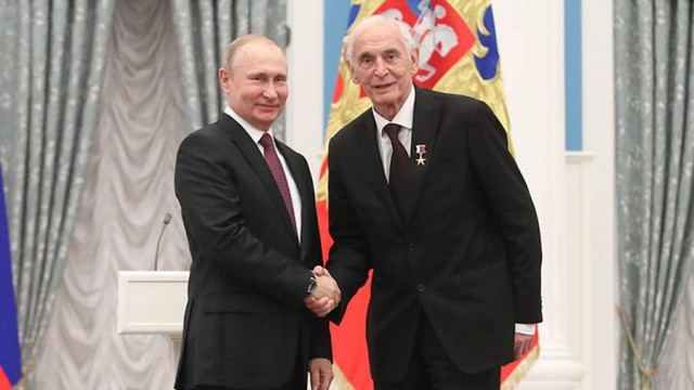 Комедийная роль Ланового в "Полосатом рейсе"