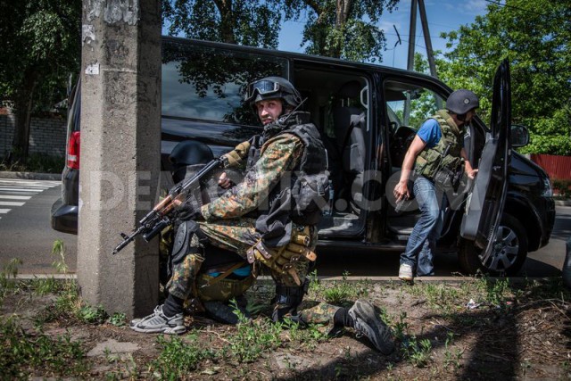 Начался обстрел аэродрома и окрестностей в Донецке