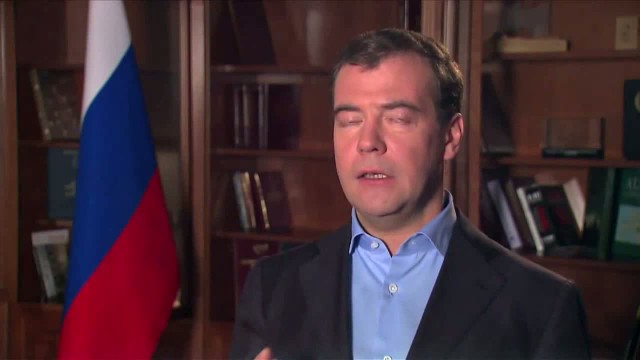 А давайте по фотке, кто как сейчас работает