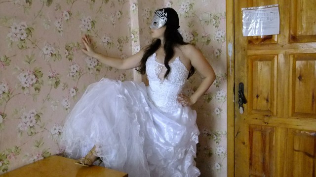 Дуры, хватит кобениться перед фотиком
