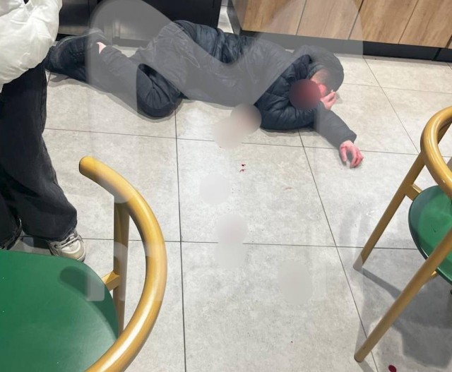 Жёсткая драка в ТЦ Fort в Отрадном