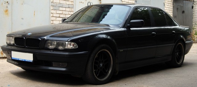 BMW 7-Series Е38: последняя правильная машина