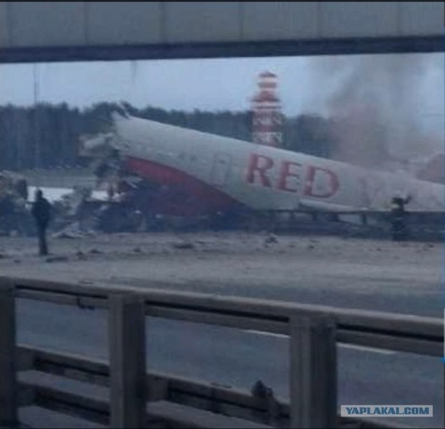 Во Внуково разбился пассажирский самолет Ту-204