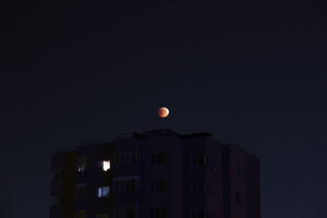 Самое долгое лунное затмение в XXI веке