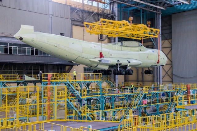 В Ульяновске по новым технологиям собран первый фюзеляж Ил-76МД-90А