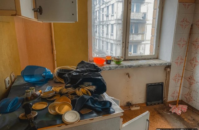 Каково было жить у подножья "Москва-Сити" в старых пятиэтажках? Большой фоторепортаж из расселенных домов!