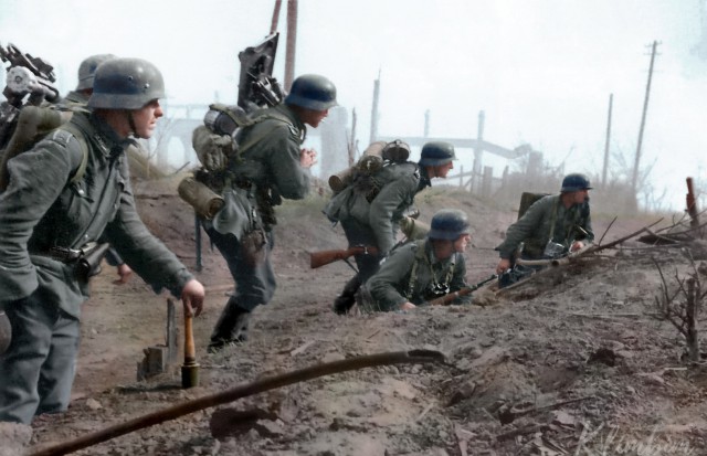 Техника Великой Отечественной войны на цветных фотографиях