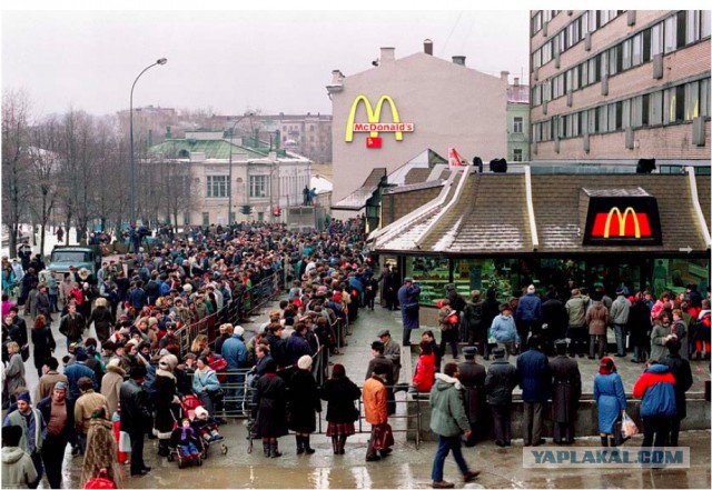 В Волгограде устроили акцию с дешевой пиццей, образовалась гигантская очередь