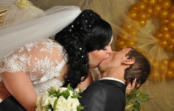 Невеста просто проголодалась