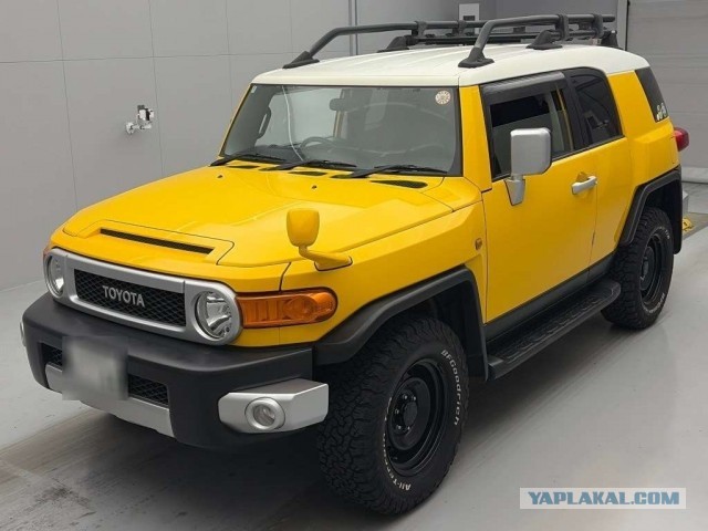 Toyota начала продажи компактного рамного внедорожника Land Cruiser FJ («бэби-Крузак»). Цена в базе - от 3,2 млн рублей