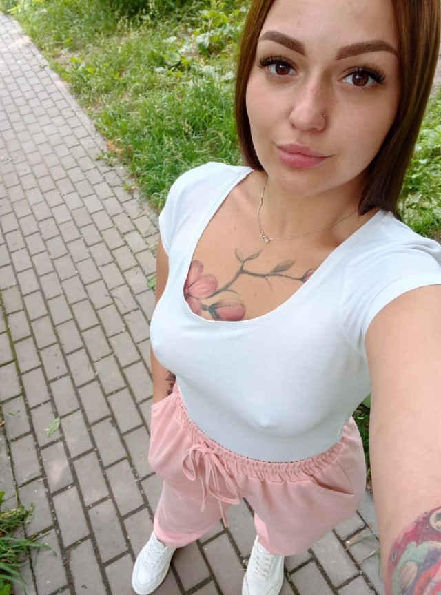День без лифчика