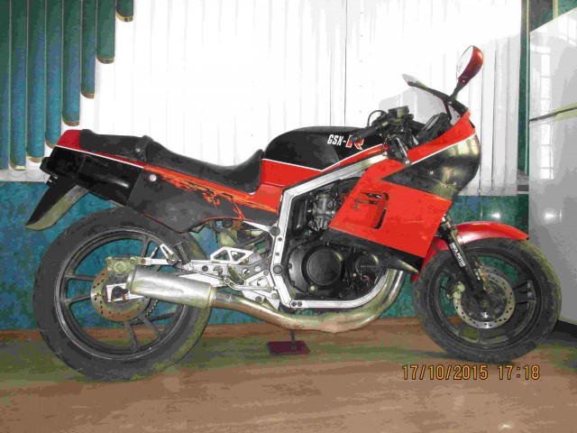 Любитель нерабочей мототехники. GSX-R 400