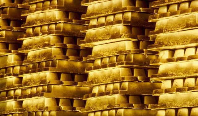 Германия забрала из США 300 тонн своего золота