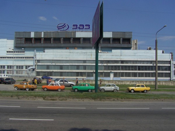 Сплавили вместе с машинами: Крупнейший завод Украины «ЗАЗ» продали за гроши