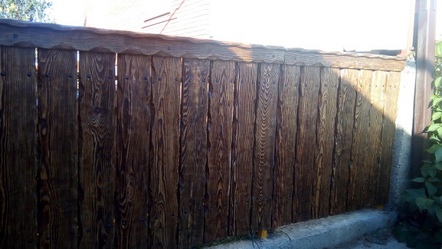 Забор с калиткой под старину