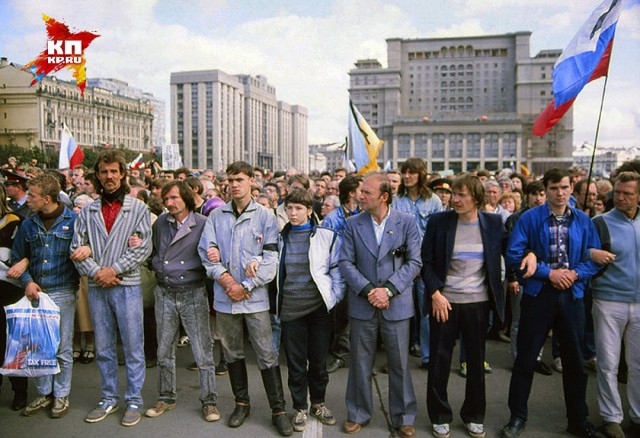 «Держишь ли ты камень с Марса?» В Ярославле вскрыли капсулу из 1968 года