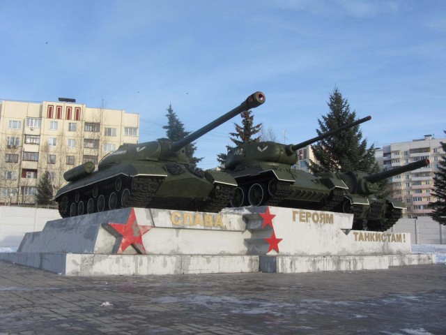 Леста выпустила Танковый парад