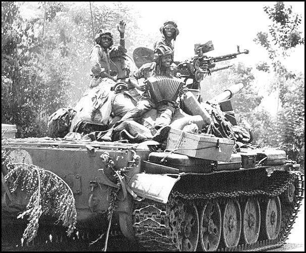 Эфиопия, 1980-е. Сразу видно в какой стране танкисты учились