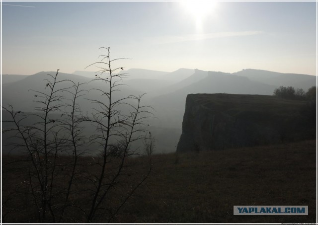 Крым. Бакла. Пещерный город.