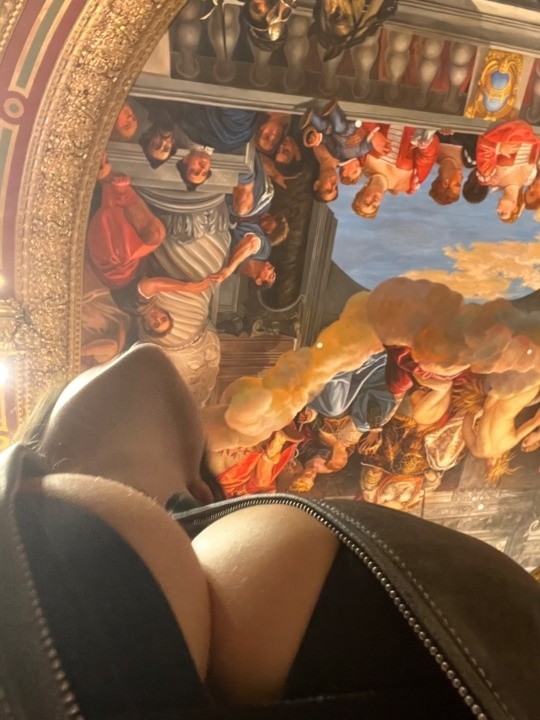 50 пятничных картинок