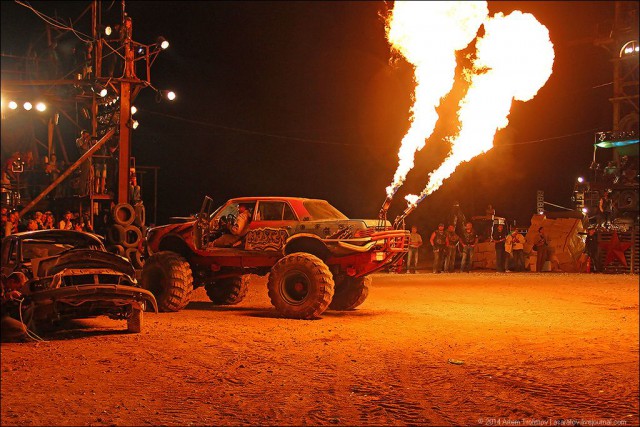 В Севастополе человек поджёг себя у всех на глазах