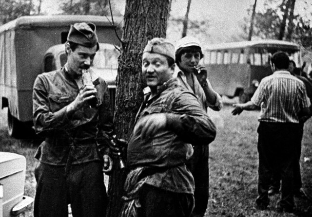 "Когда Витя умер, над крышей Малого театра вдруг появились голуби"