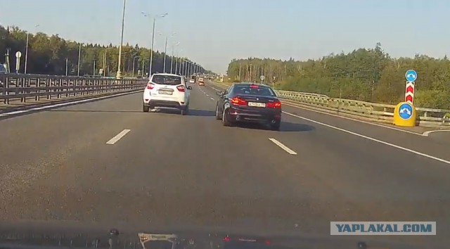 Мелкое ДТП Nissan Terrano - BMW