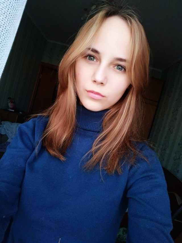 Пусть симпатичные девушки скрасят нам рабочие коронабудни