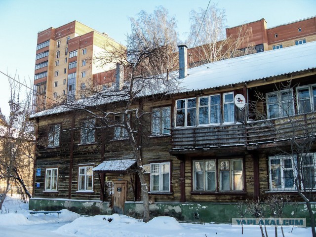 Жуткие жилые бараки на крайнем Севере: как выглядит Жилстрой - худший район Мурманска, который обещали снести ещё 5 лет назад