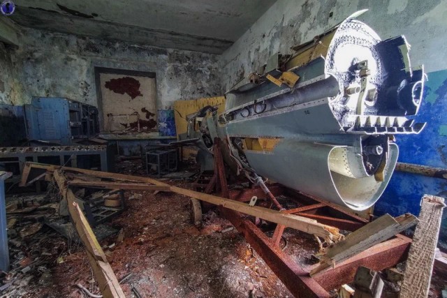 Заброшенный на о.Кильдин военный городок 2-го дивизиона 616-го ОБРП