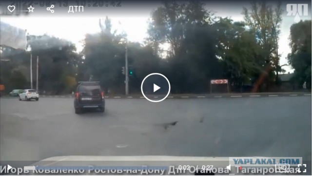 Водитель Опеля решил срезать угол при повороте