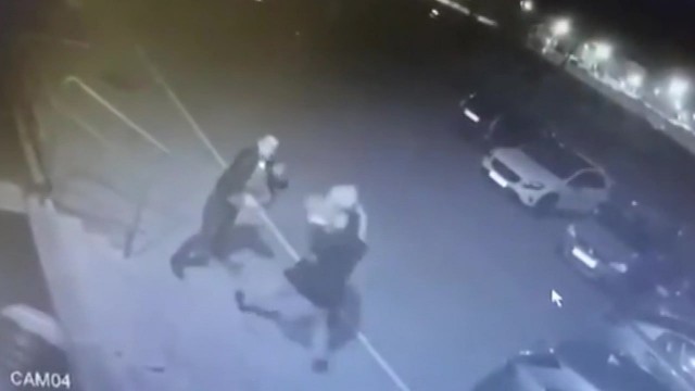 В Ростовской области полицейский устроил пальбу из пистолета, чтобы остановить напавших на него пьяных хулиганов