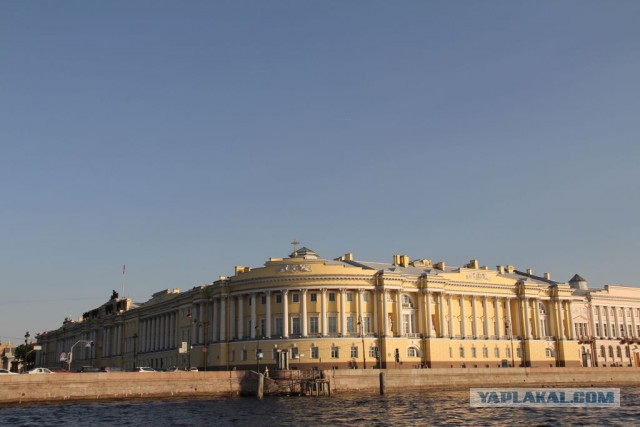 Путешествие по Неве
