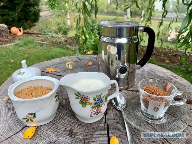 Кофе Дальгона и йогуртный торт.