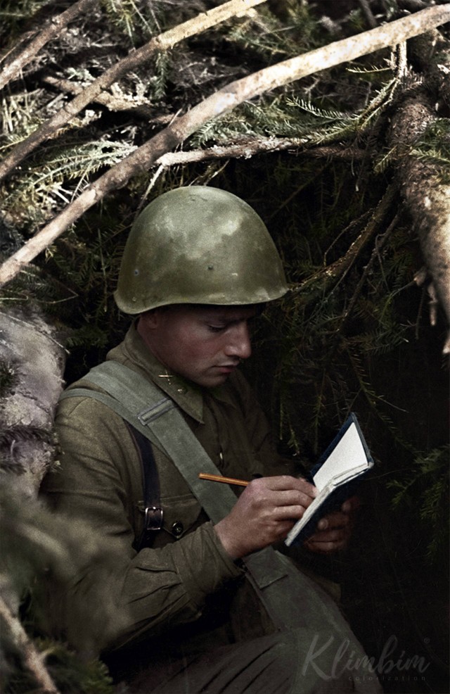 Фотографии связанных с историей Красной и Советской Армии.