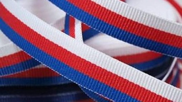 Президент Чехии Петр Павел подарил украинскому коллеге Владимиру Зеленскому легендарный пистолет CZ 75