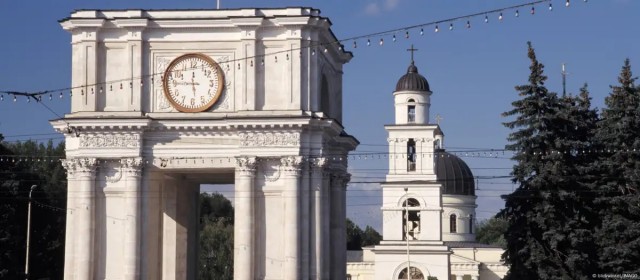 В молдавской церкви перед выборами нашли склад листовок